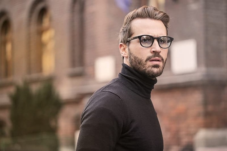 Four types of men’s sweater and how to wear them